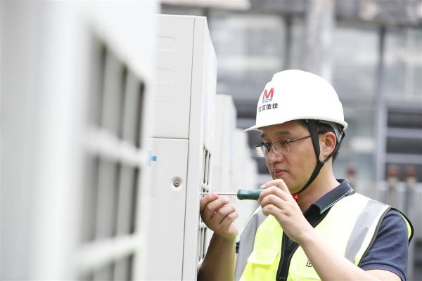 胜亿配资 从60%淘汰率到“零失误” 武汉地铁迅和物业团队四年逆袭记